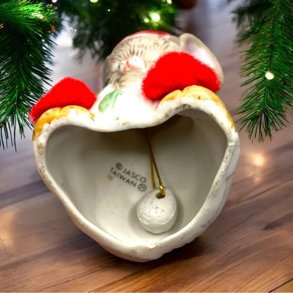VINTAGE Jasco Sleeping Mouse in Pajamas & Cap Ornament Bell - Picture 3 of 6